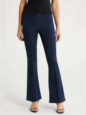FRAME Jetset Flare Pintuck Organic Cotton Jeans Pull-On in Keller Size 1 / 23-28